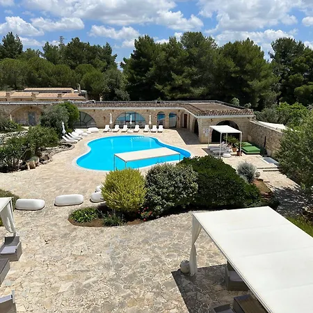 Masseria Relais Santa Teresa فندق