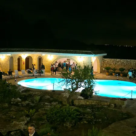Hotel Masseria Relais Santa Teresa 4*