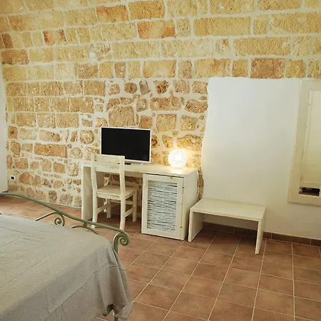 Masseria Relais Santa Teresa فندق