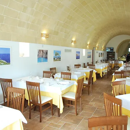 فندق Masseria Relais Santa Teresa