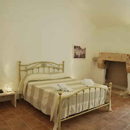 Masseria Relais Santa Teresa فندق 4*