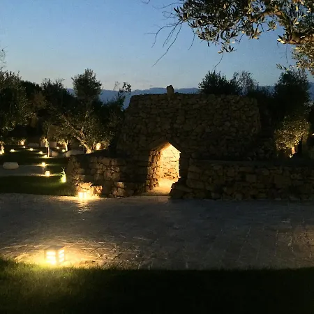 Masseria Relais Santa Teresa فندق سانيكولا