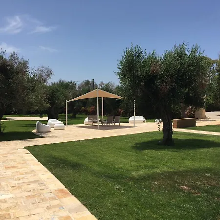 Masseria Relais Santa Teresa 4* سانيكولا