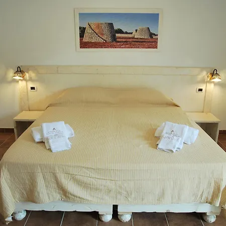 Hotel Masseria Relais Santa Teresa 4*